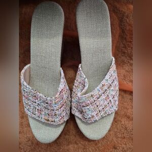 NWOT Womens Wedges
